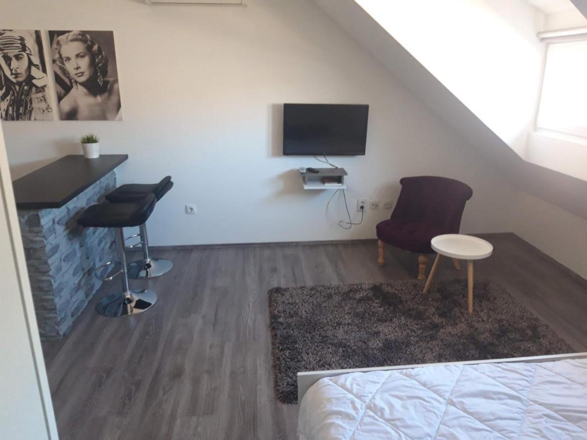Studio B Загреб Экстерьер фото